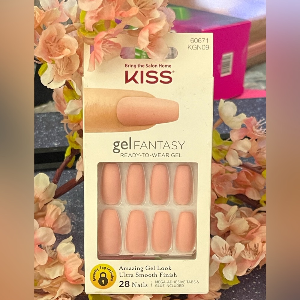 Kiss press on nails